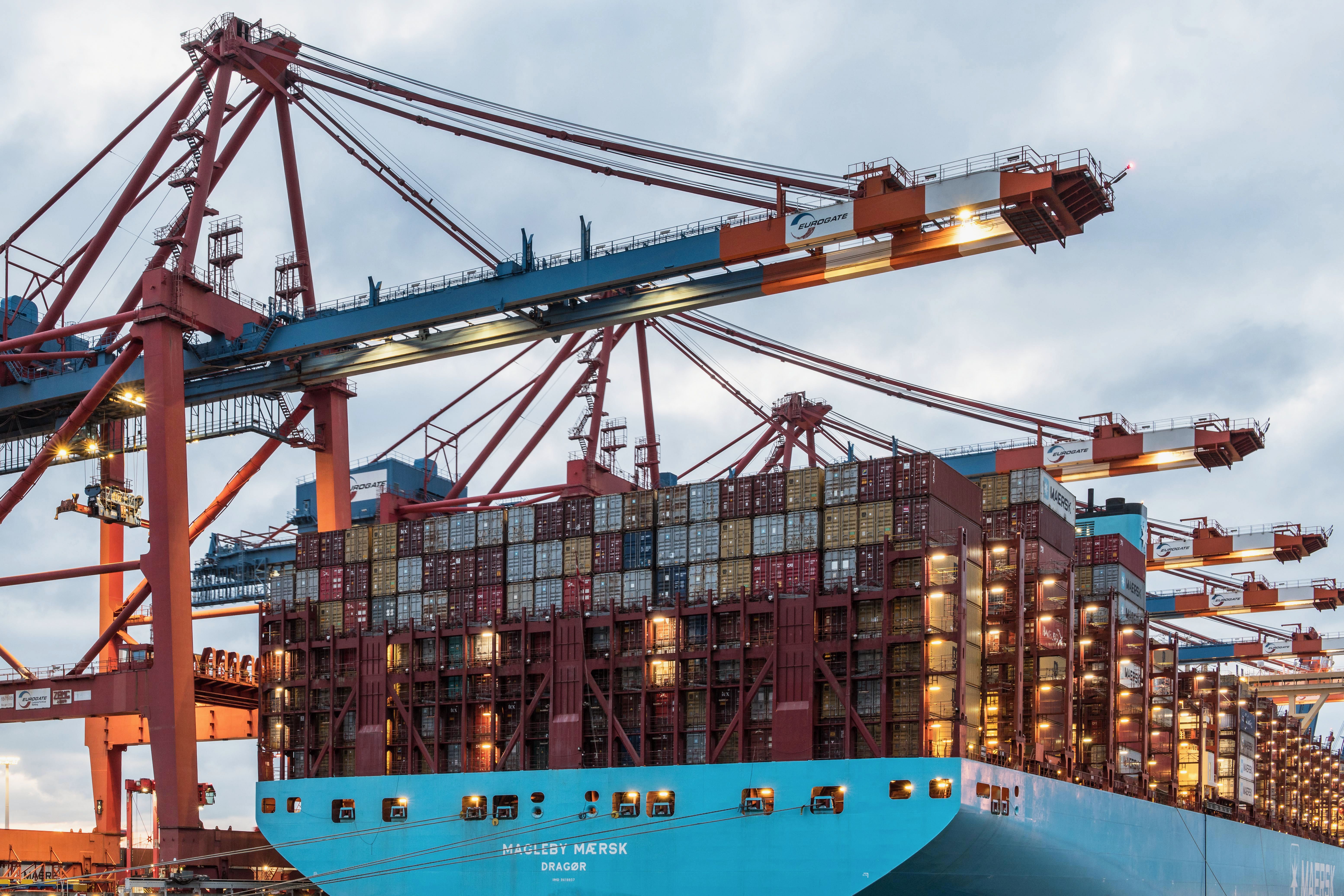 Cargo vessel for international ocean freight